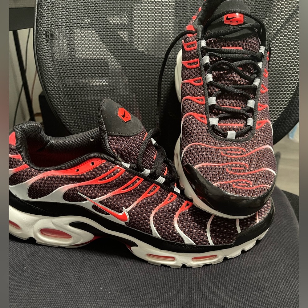 Nike Air Max Plus Hot Lava Size 14